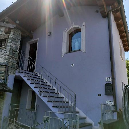 La Maison Lilla Fenis Luaran gambar