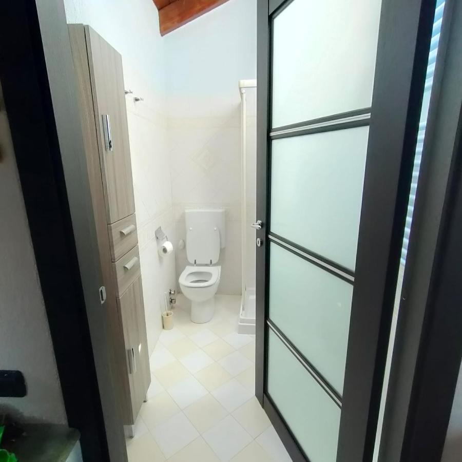 La Maison Lilla Fenis Luaran gambar