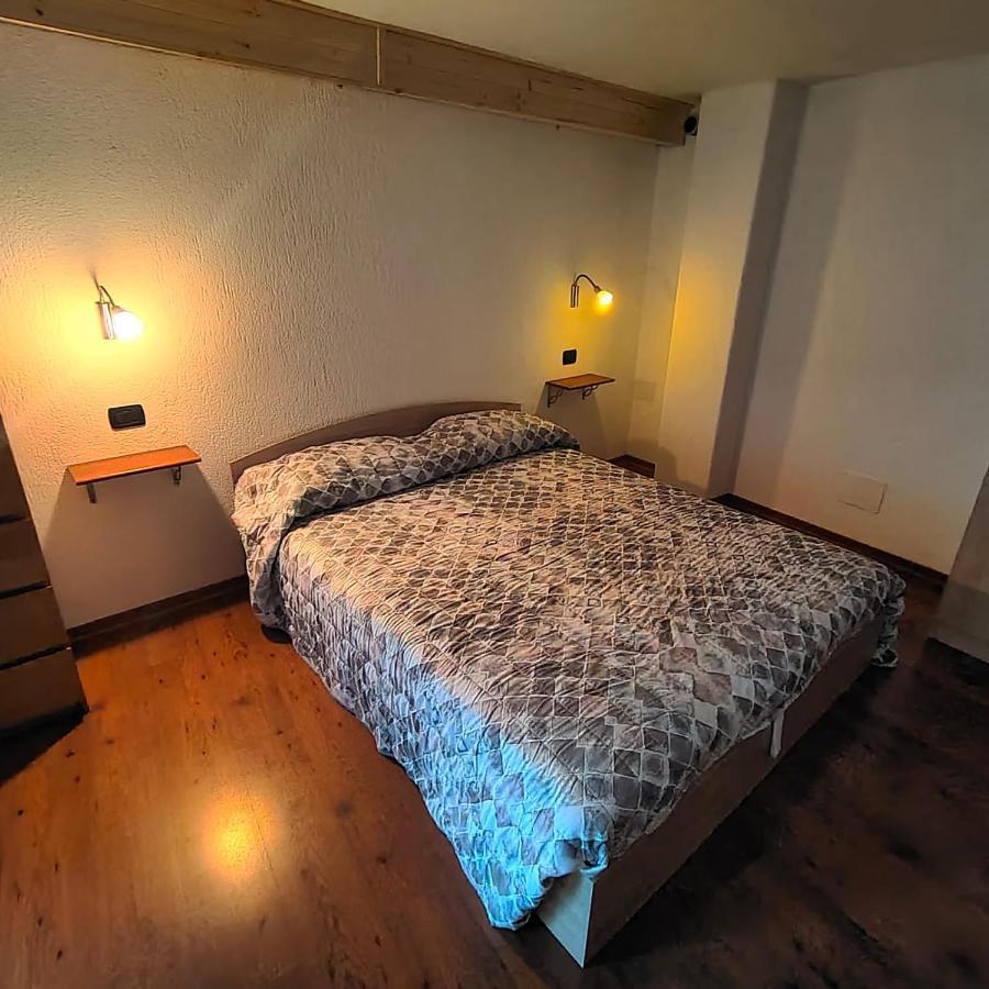 La Maison Lilla Fenis Luaran gambar